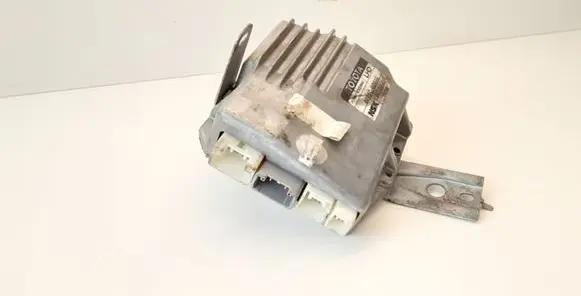 Toyota Corolla E120 E130 Power steering control unit/module 8965002010