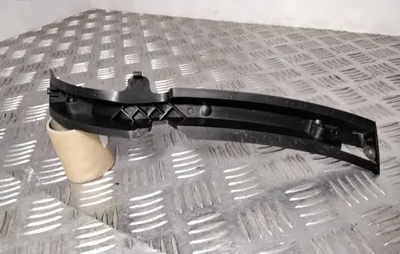 Volkswagen PASSAT B6 Front bumper mounting bracket 3C0807177