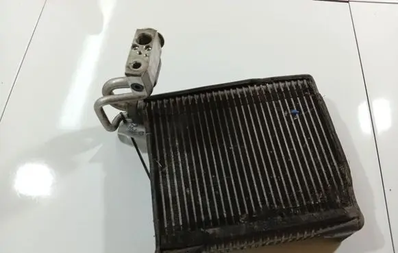 Nissan Qashqai A/C cooling radiator (condenser) 