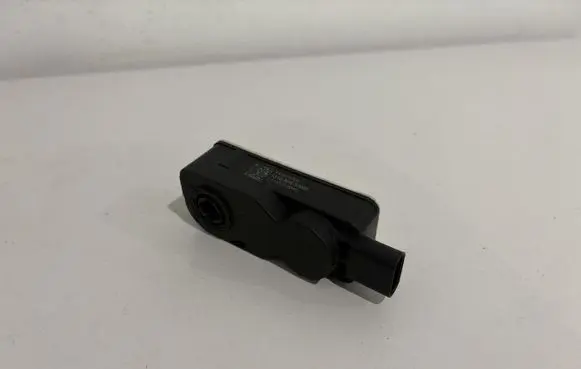 Tesla Model 3 Radiator active air flap actuator 115579700