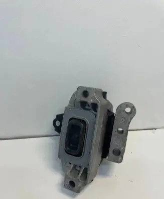 Mitsubishi Eclipse Cross Engine mounting bracket A71093AIII
