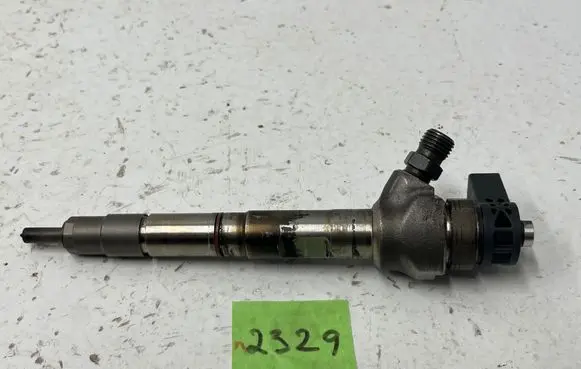 Volkswagen Golf VII Fuel injector 04L130277Ad