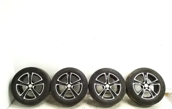 Lexus CT 200H R16 alloy rim