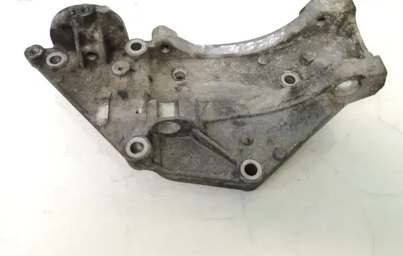 Peugeot Expert Generator/alternator bracket 9682367380