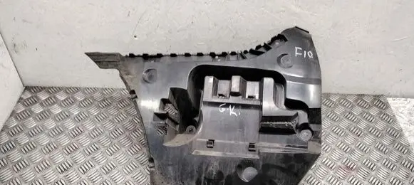 BMW 5 F10 F11 Bumper support mounting bracket corner 7184767 15857711