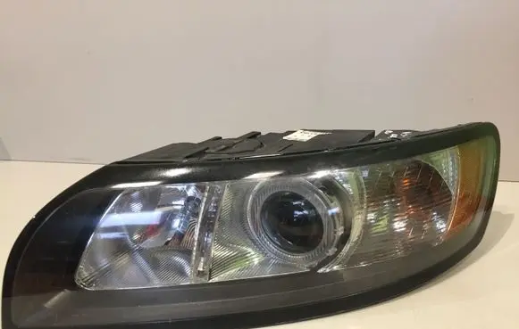 Volvo V50 Headlight/headlamp 31265700 0301237601