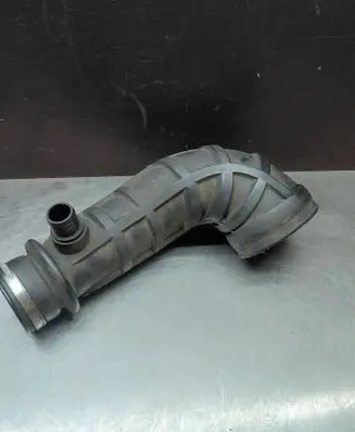 BMW 5 E34 Air intake hose/pipe 2242932