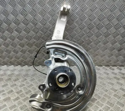 BMW XM Front wheel hub 8831228 6876656