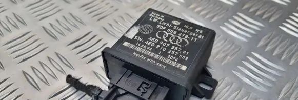 Audi A8 S8 D3 4E Light module LCM 4E0907357 4E0910357