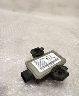 Mercedes-Benz C AMG W205 Tire pressure control unit A0009003713