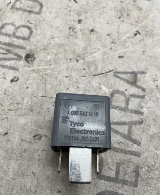 Mercedes-Benz V Class W447 Other relay A0035421619