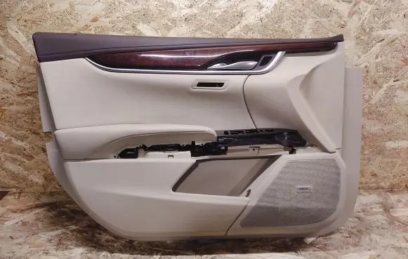 Cadillac XTS Front door card panel trim 23155501