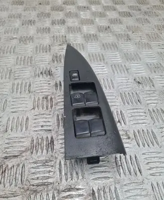 Nissan Note (E11) Electric window control switch