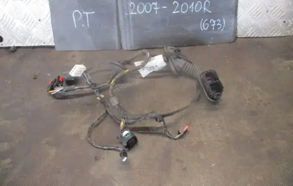 Ford Mondeo MK IV EUR ISO radio connector 