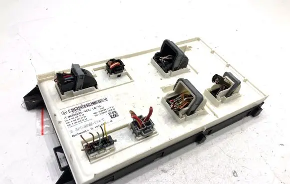 Mercedes-Benz ML W166 Central body control module A1669001708