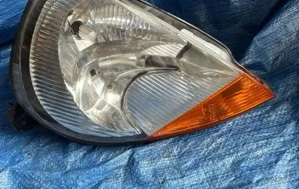 Ford Ka Headlight/headlamp 97KG13K060