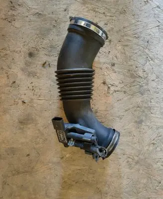 Audi A5 8T 8F Air intake hose/pipe 059129627L