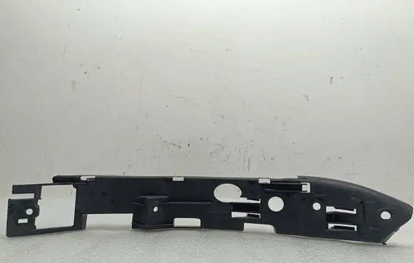 Volkswagen Touareg I Front bumper mounting bracket 7L6807184C