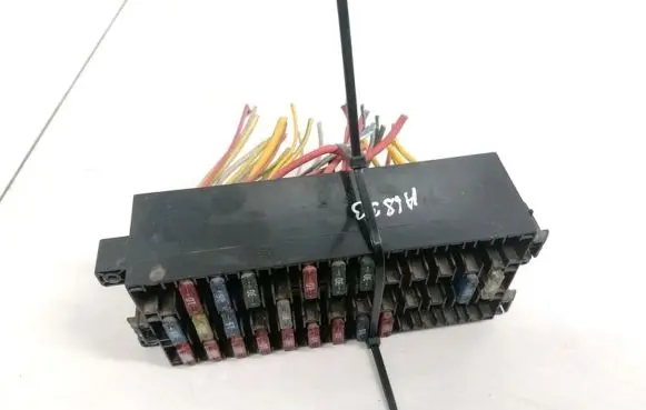 Renault Kangoo I Fuse box set 0469881251