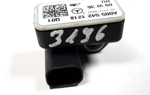 Mercedes-Benz E C207 W207 Airbag deployment crash/impact sensor A0055421218