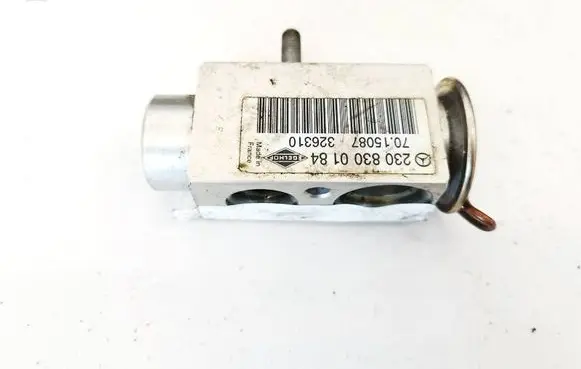Mercedes-Benz C W203 Air conditioning (A/C) expansion valve 2308300184 7015087