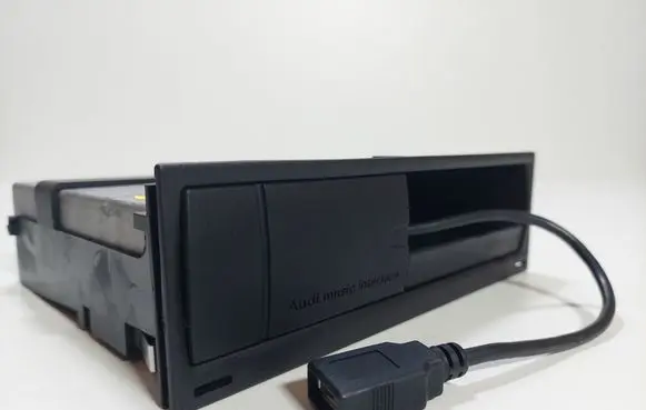 Audi A5 8T 8F Head unit multimedia control 8T0035785