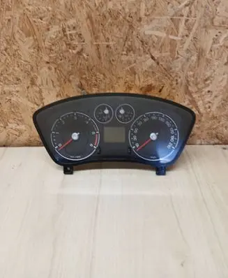 Speedometer (instrument cluster)