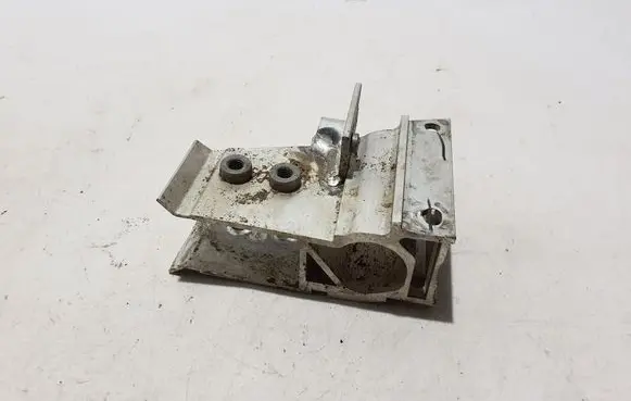 BMW 4 G22 G23 G24 G26 Radiator mount bracket 9498820
