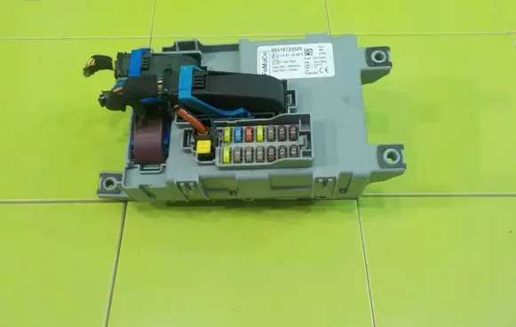 Ford Ka Fuse box set 00518735520 BEZPIECZNIKOW