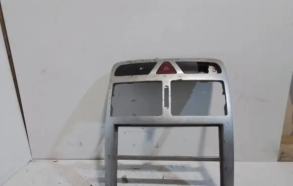 Radio/GPS head unit trim