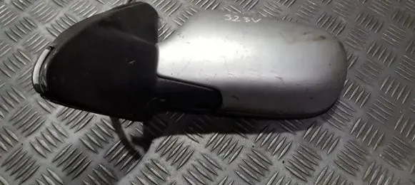 Mazda 323 Front door electric wing mirror E13013239