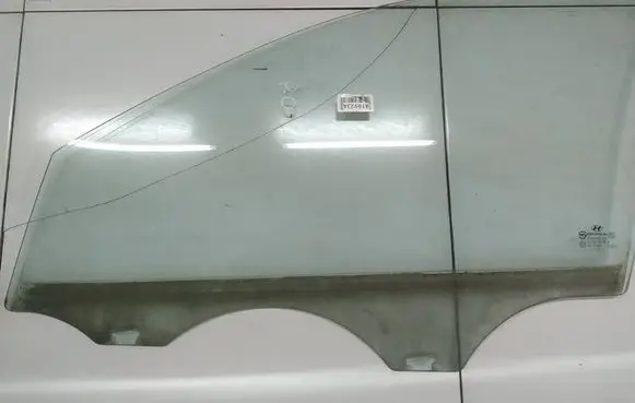 Hyundai i30 Front door window glass four-door as2