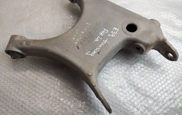 BMW 5 E39 Rear upper control arm/wishbone 1091486