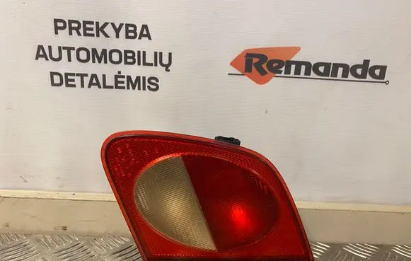 Mercedes-Benz E W210 Tailgate rear/tail lights A2108201064