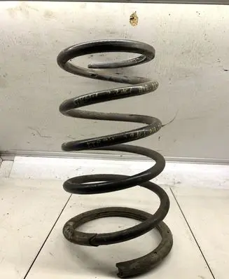 Nissan X-Trail T30 Rear coil spring