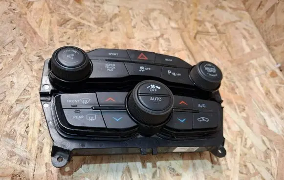 Dodge Challenger Climate control unit P68188878AB