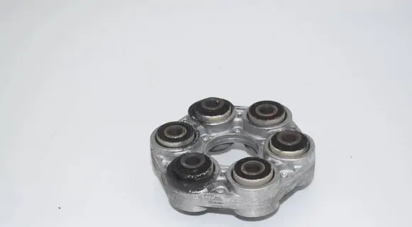 BMW 5 F10 F11 Rear prop shaft donut coupling/joint 7605629 26117605629 7610061