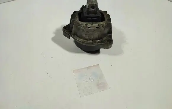 BMW 5 F10 F11 Engine mount bracket 6777371
