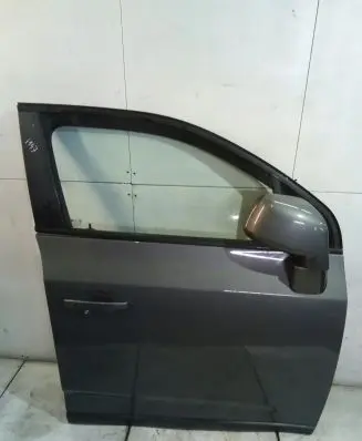 Chevrolet Orlando Front door