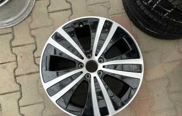 Mercedes-Benz EQE v295 R19 alloy rim 