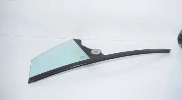 BMW 5 GT F07 Rear vent window glass 51357197885 7197885