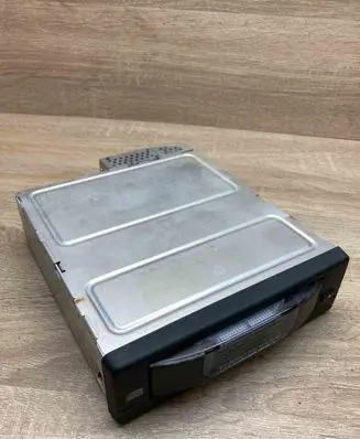 BMW 5 E60 E61 CD/DVD changer 9131850