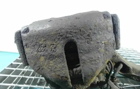 Volkswagen PASSAT B5.5 Front brake caliper IMPRK1307161