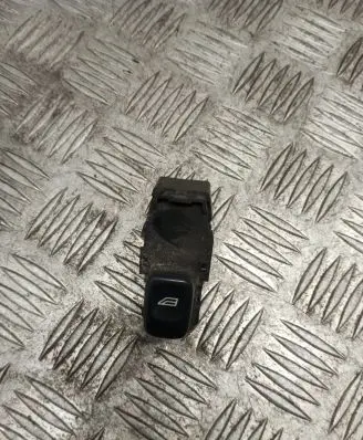 Volvo S60 Electric window control switch 8685288