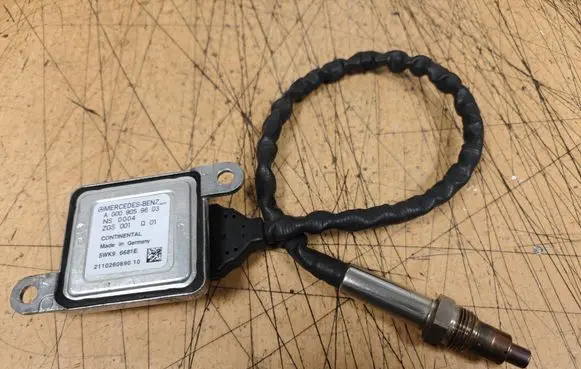 Mercedes-Benz C W205 Lambda probe sensor A0009059603