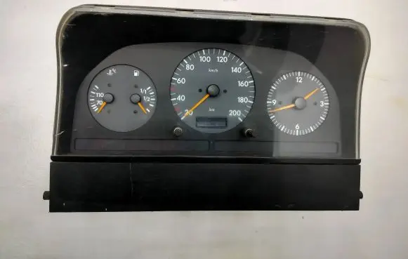 Mercedes-Benz Sprinter W901 W902 W903 W904 Speedometer (instrument cluster) 110008990 2D0919092