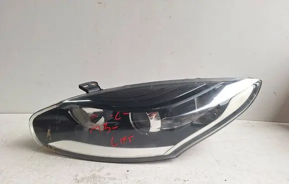 Renault Megane III Headlight/headlamp 260608524R 030128860300