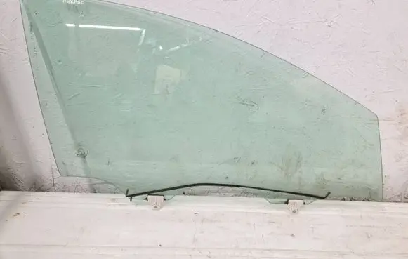 Nissan Murano Z51 Front door window glass four-door 80320AR001