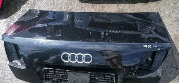 Audi A8 S8 D3 4E Tailgate/trunk/boot lid