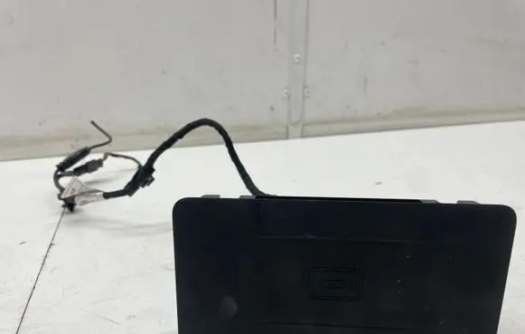 BMW X4M F98 Wireless charging module 8719905